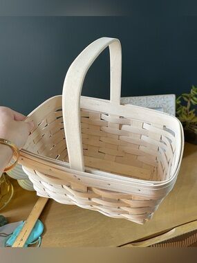 Longaberger 2001 Spring Basket